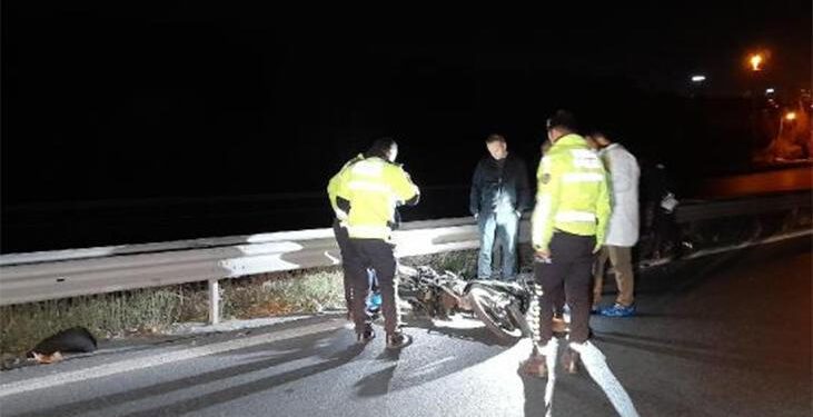 Avcılar’da bariyere çarpan motosiklet sürücüsü hayatını kaybetti