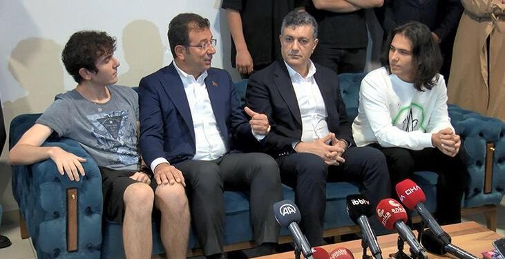 Ekrem İmamoğlu Esenyurt Erkek Öğrenci Yurdunu ziyaret etti