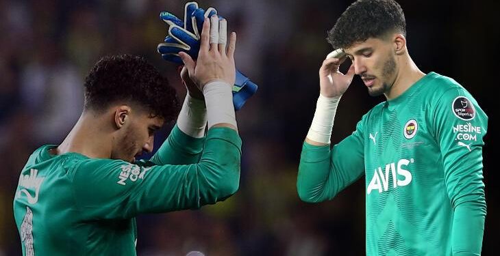 Nihat Kahveci’den Altay Bayındır tepkisi: Sıkıntı var!