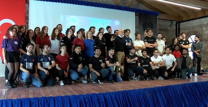 TEKNOFEST Karadeniz’de 16 ödül kazanan 11 takım bir araya geldi